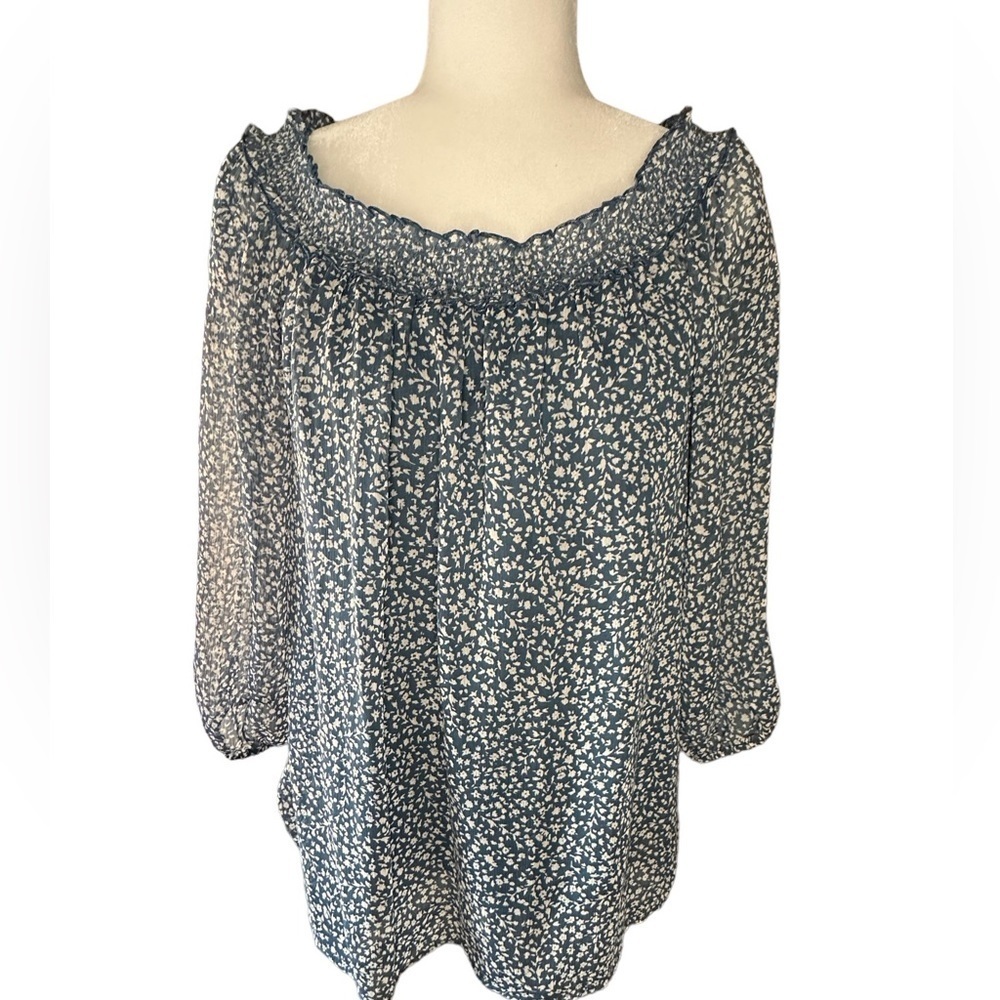 LAUREN Conrad light blue quarter length sleeve top